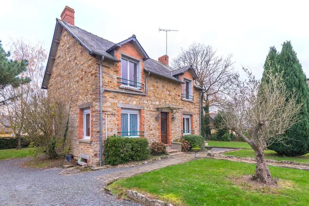 Holiday home Ti Laouen, Maison Traditionnelle Bretonne Les Brulais France