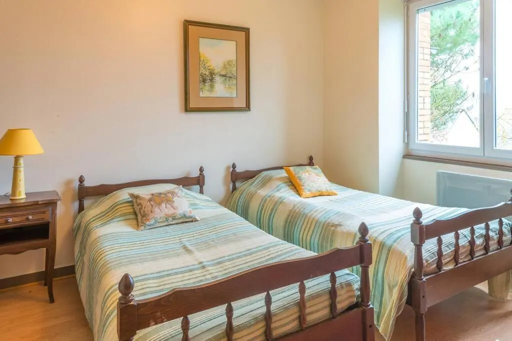 Holiday home Ti Laouen, Maison Traditionnelle Bretonne Les Brulais